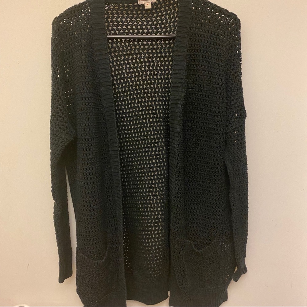Gap women’s black sweater